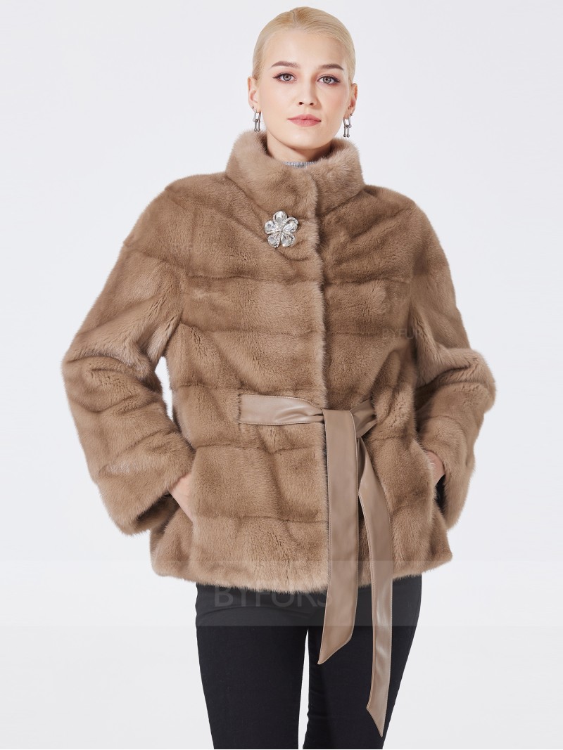 Cropped Length Mink Fur Jacket Female Pascal Color Stand Collar with Corsage